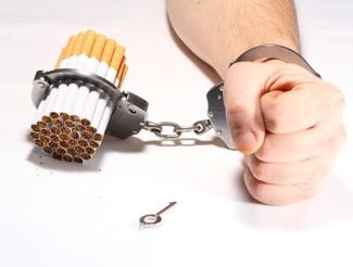 Aufgrund der starken Abhängigkeit ist es ziemlich schwierig, mit dem Rauchen aufzuhören. 